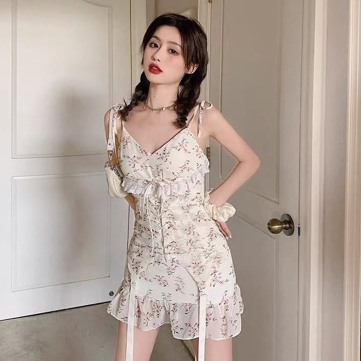 现货付款后隔天发货 🤍
⏰提醒付款
小助理会提醒一次, 之后订单会被删除!...-Hearts & Kisses Online Fashion Boutique
