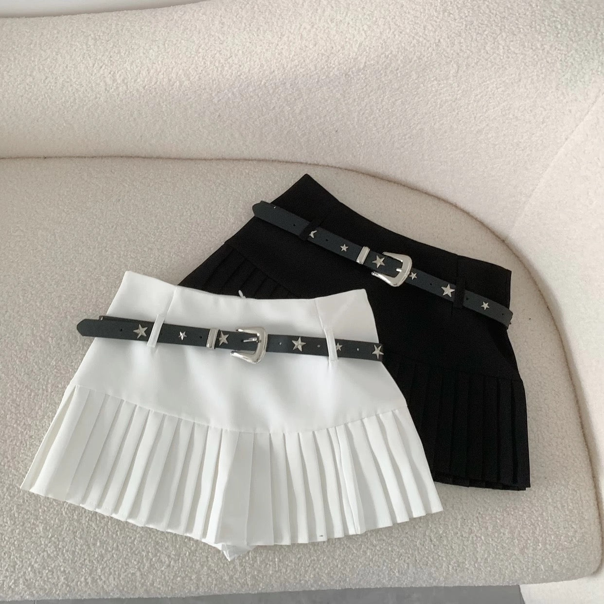 Middle Waist Pleated Skirt ( Grey-L)