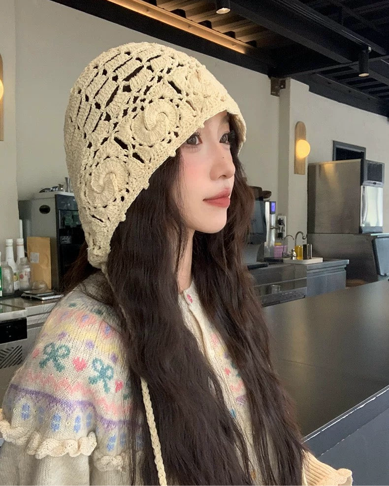 H34 Big Beige Strap Knitted Embroidery Hat