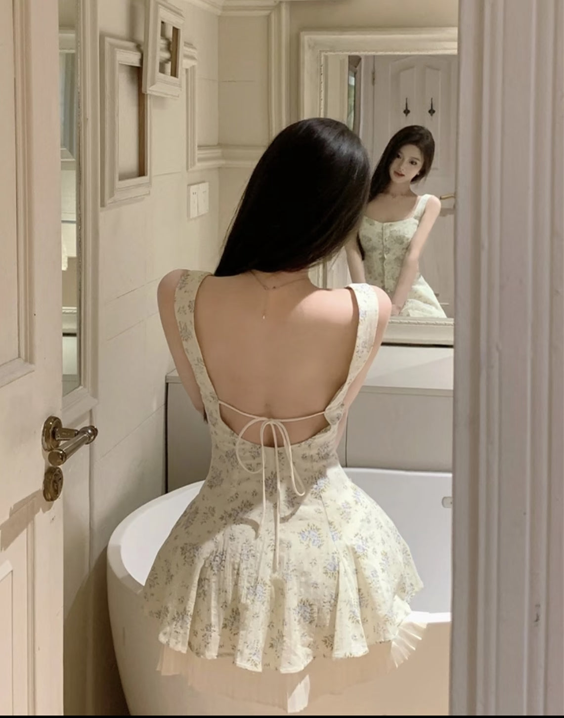 Mini Flo Pleated Dress (S)