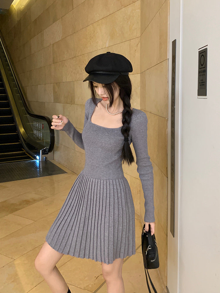Knitted Long Sleeve Pleated Dress