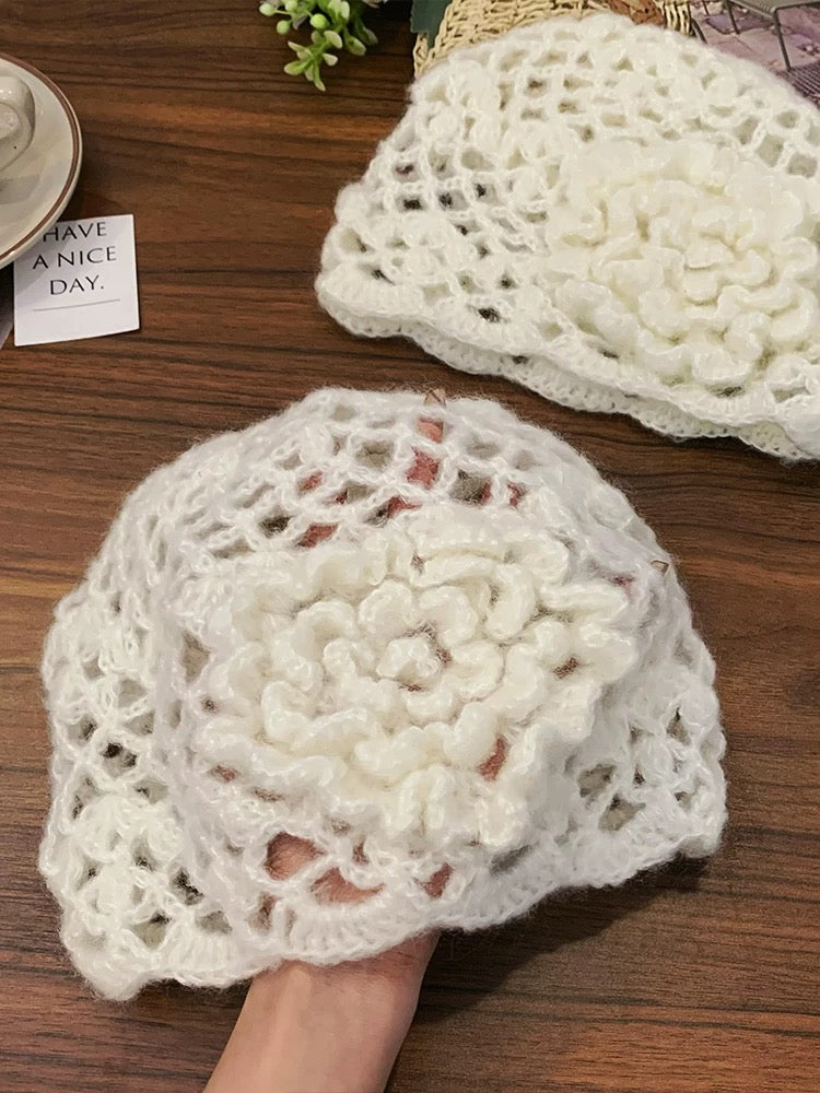 H26 White Rose Knitted Embroidery Hat