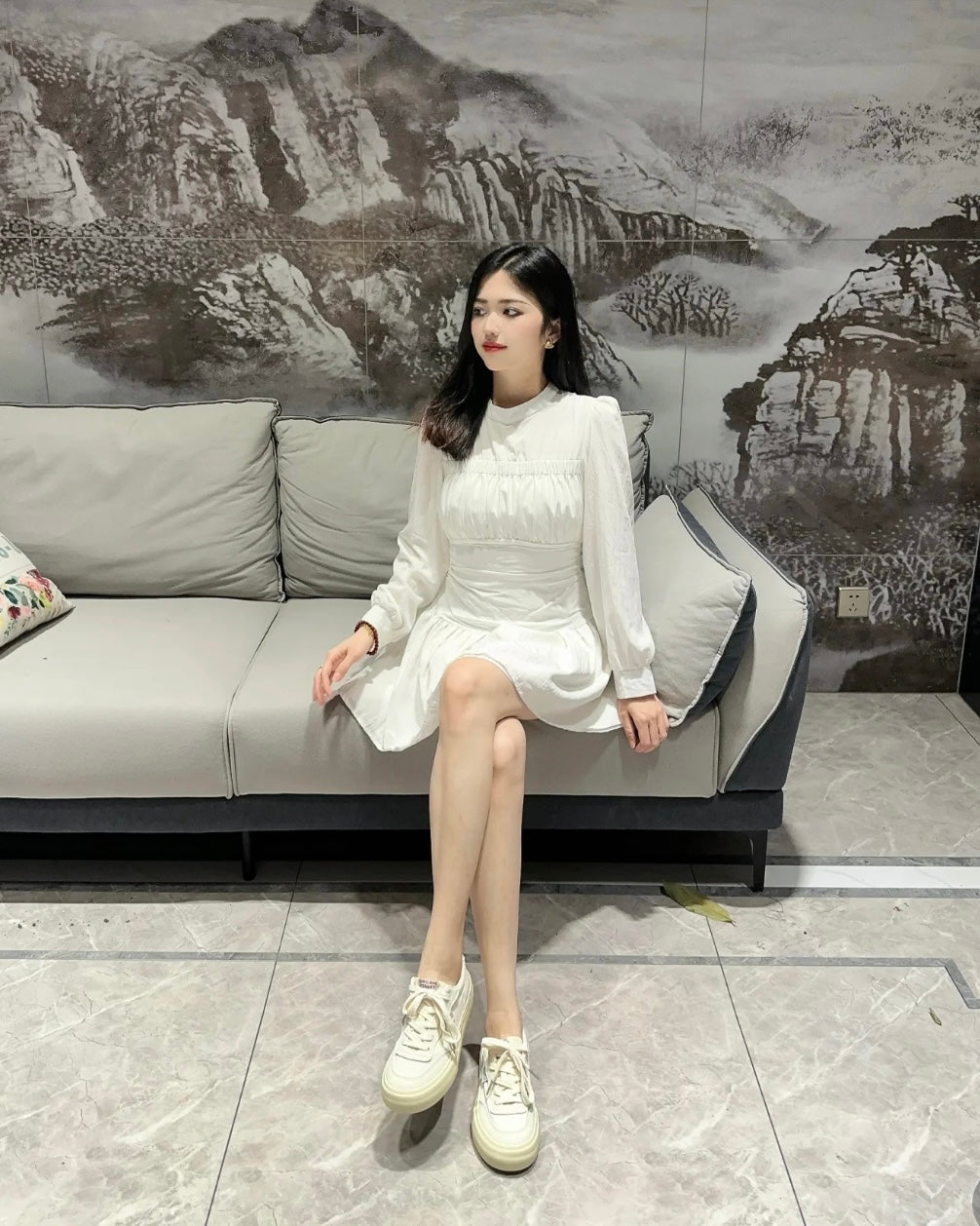 Round Collar Cream Long Sleeve Dress