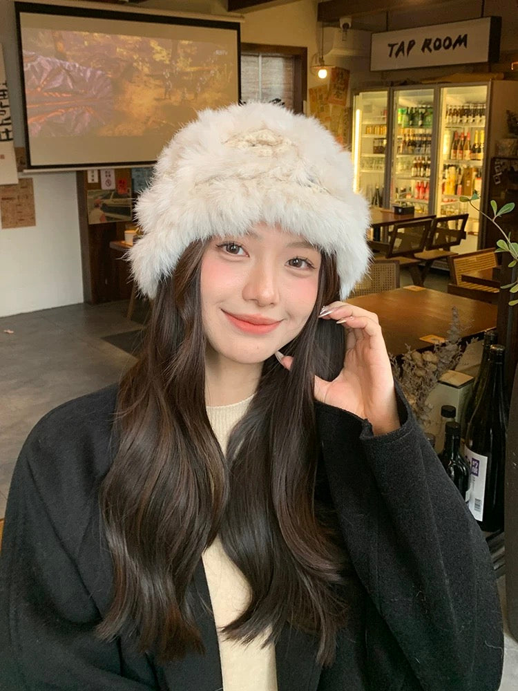 H32 Cream Rose Furry Braid Hat
