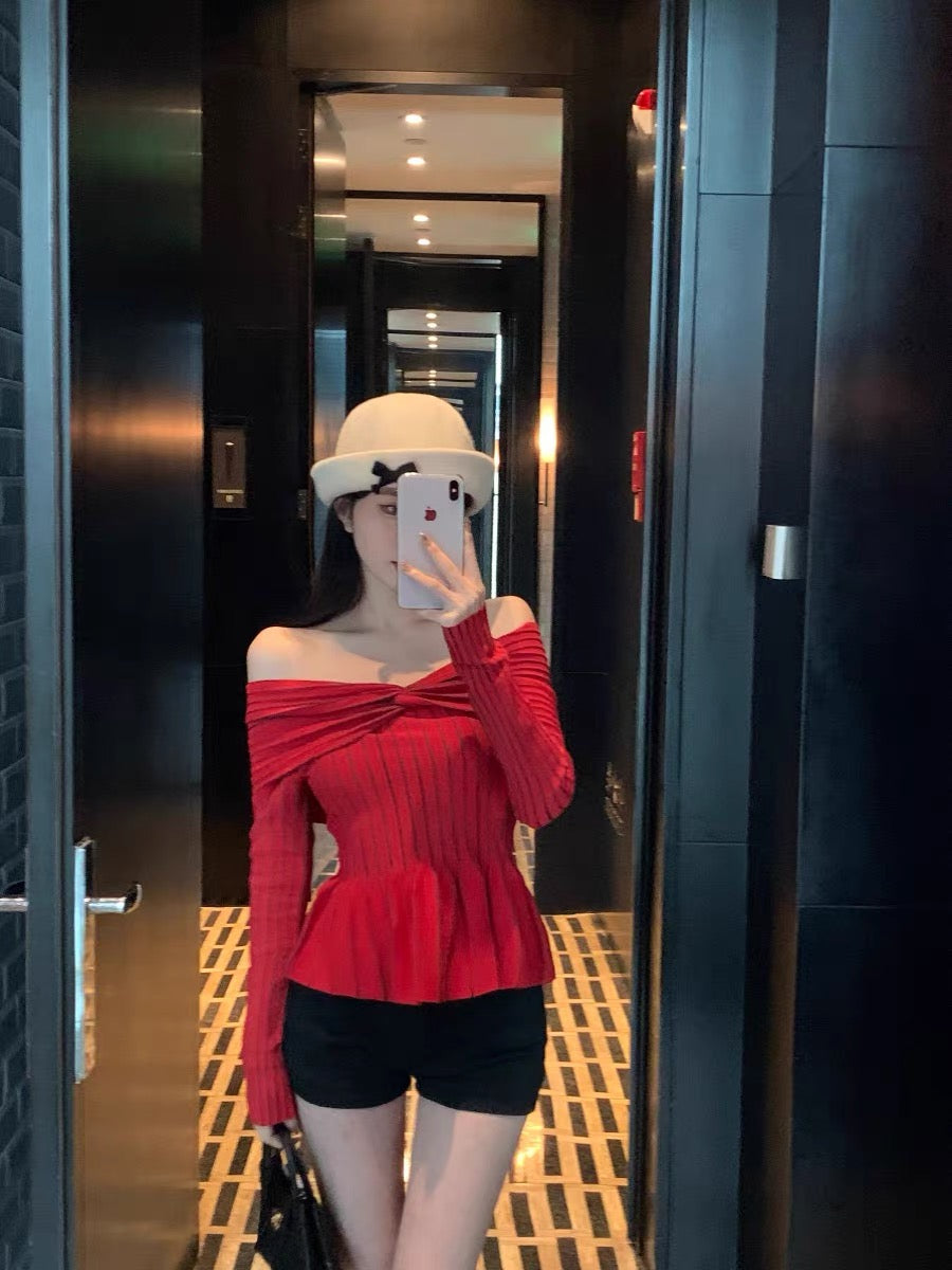 Off Shoulder Knitted Pleated Top