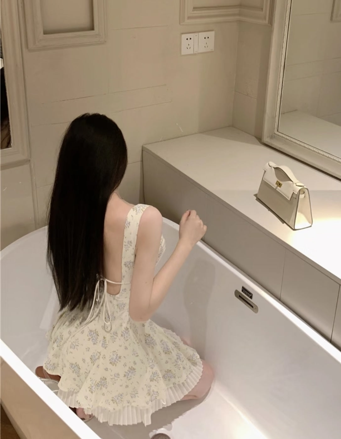 Mini Flo Pleated Dress (S)