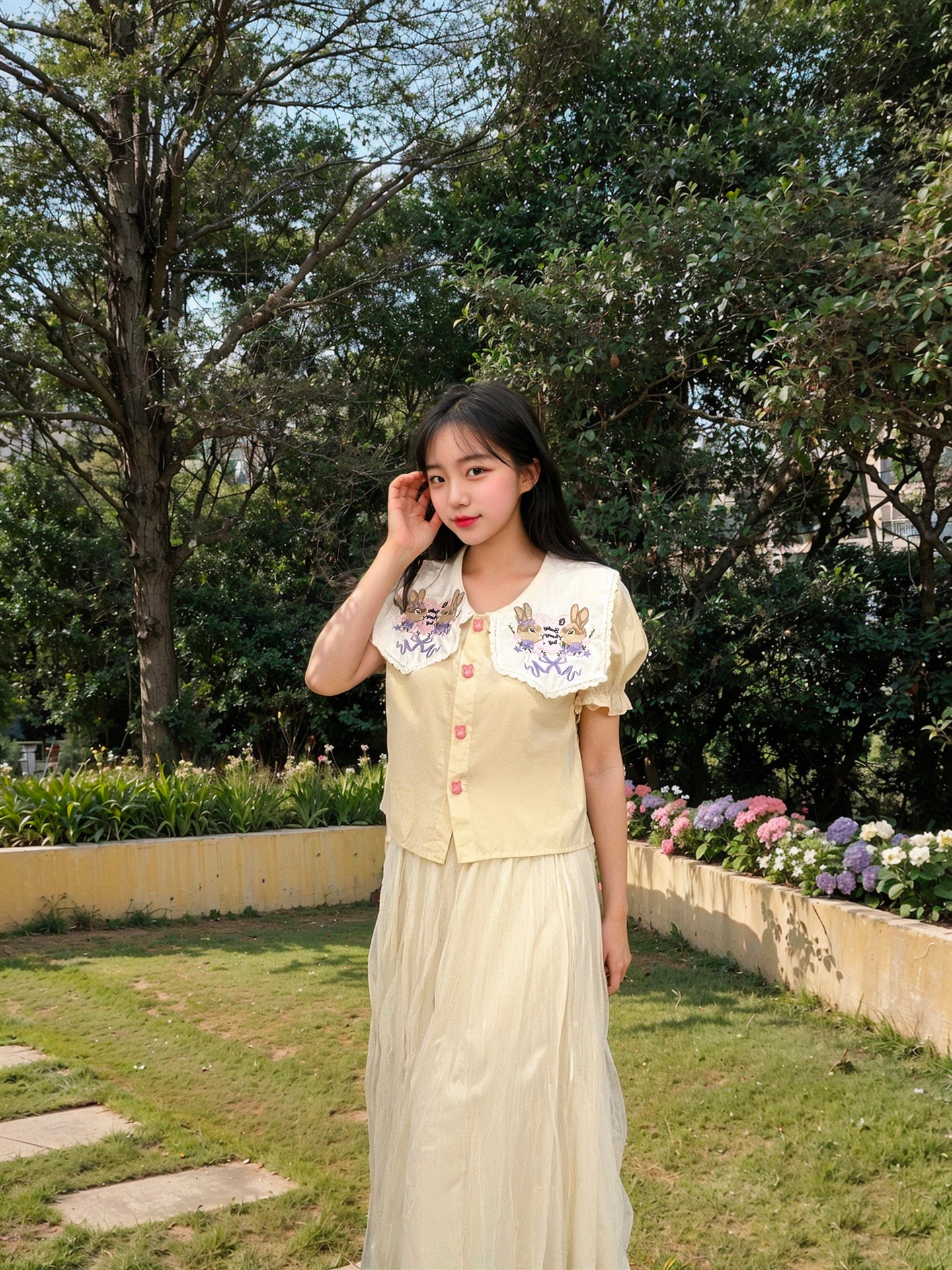 Dolly Bunnies Collar Puff Sleeve Top (White, Beige)