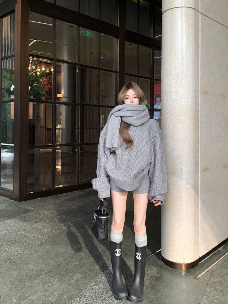 Grey Knitted Top + Shorts + Scarf Three Piece Set