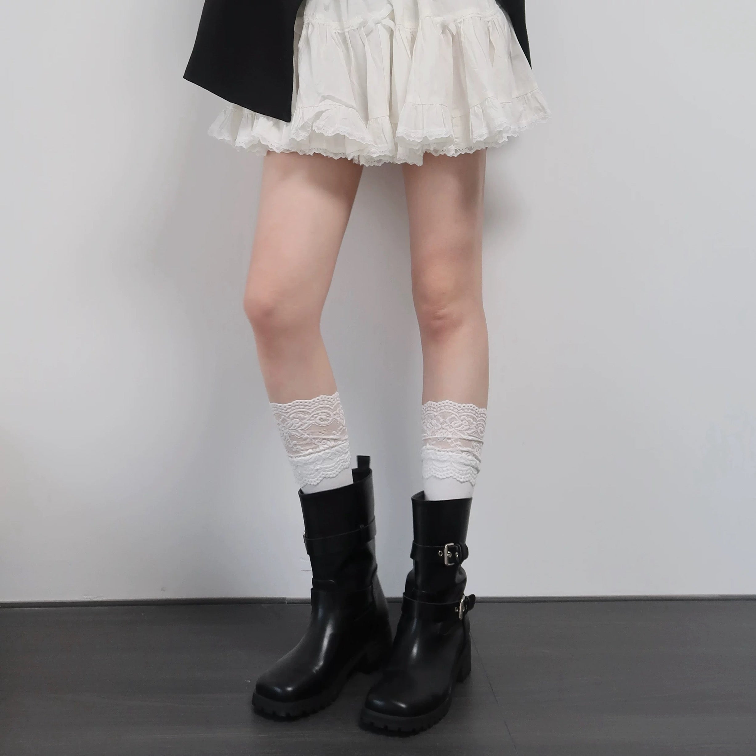 S024 Laces Short Socks