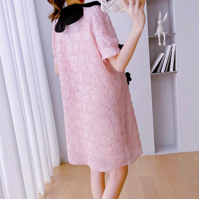 Oversize Barbie Pink Black Collar Dress