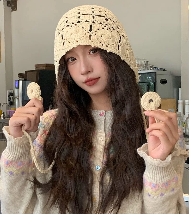 H34 Big Beige Strap Knitted Embroidery Hat