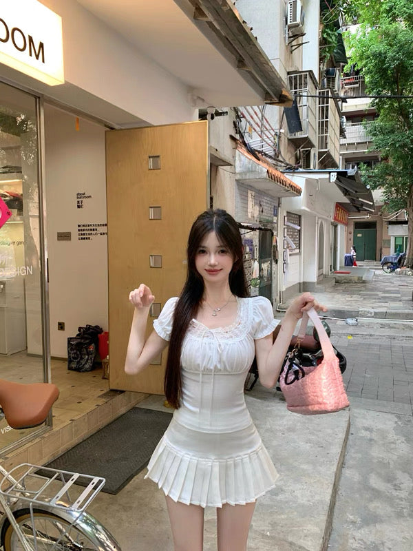 Laces Collar Puff Sleeve Top (Purple, White)