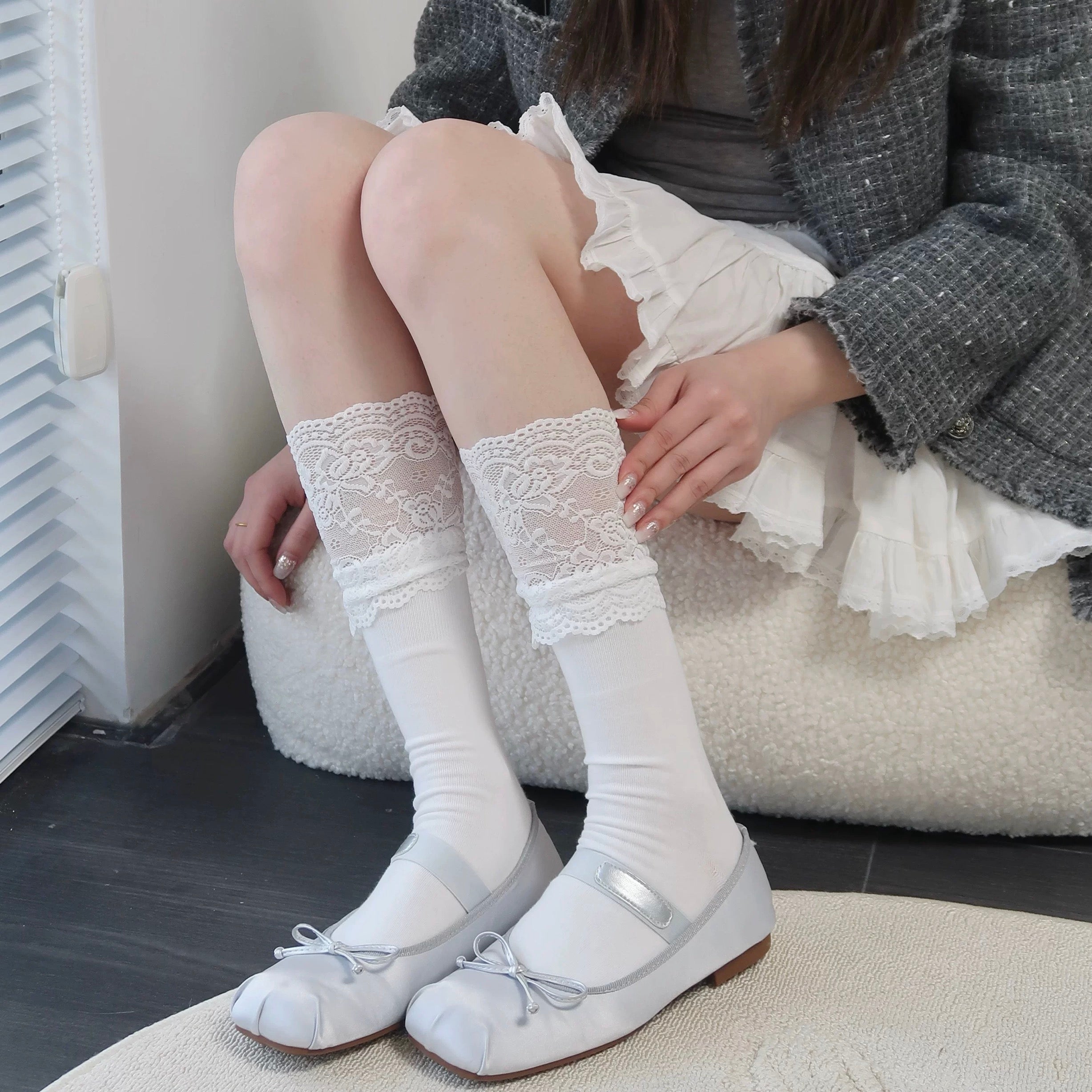 S024 Laces Short Socks