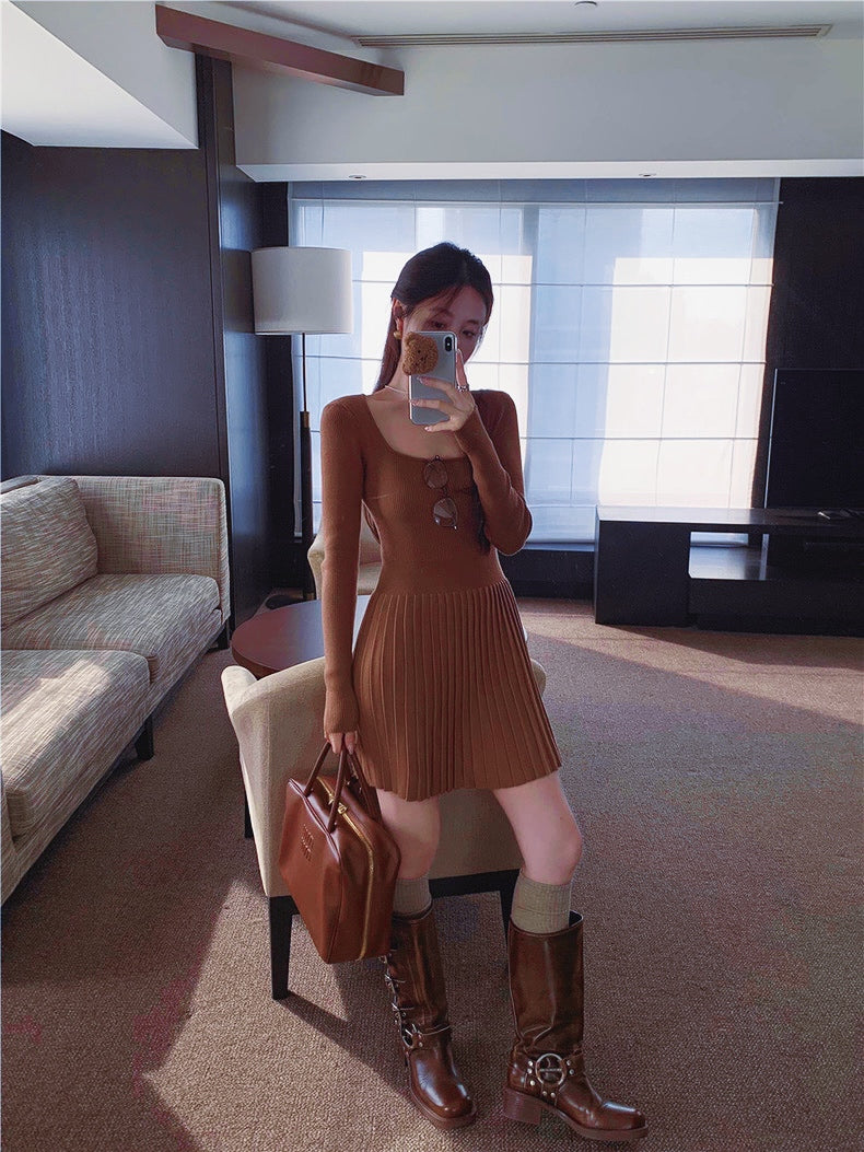Knitted Long Sleeve Pleated Dress