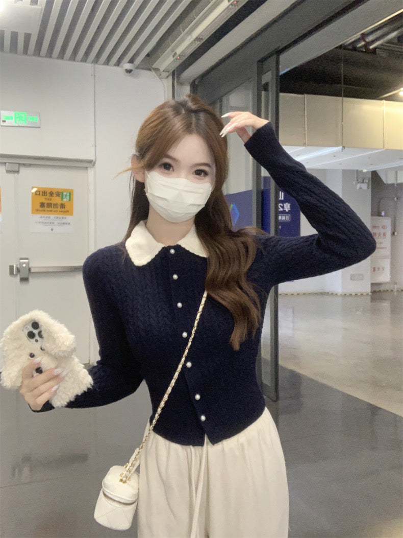 Beige Collar Knitted Long Sleeve Top