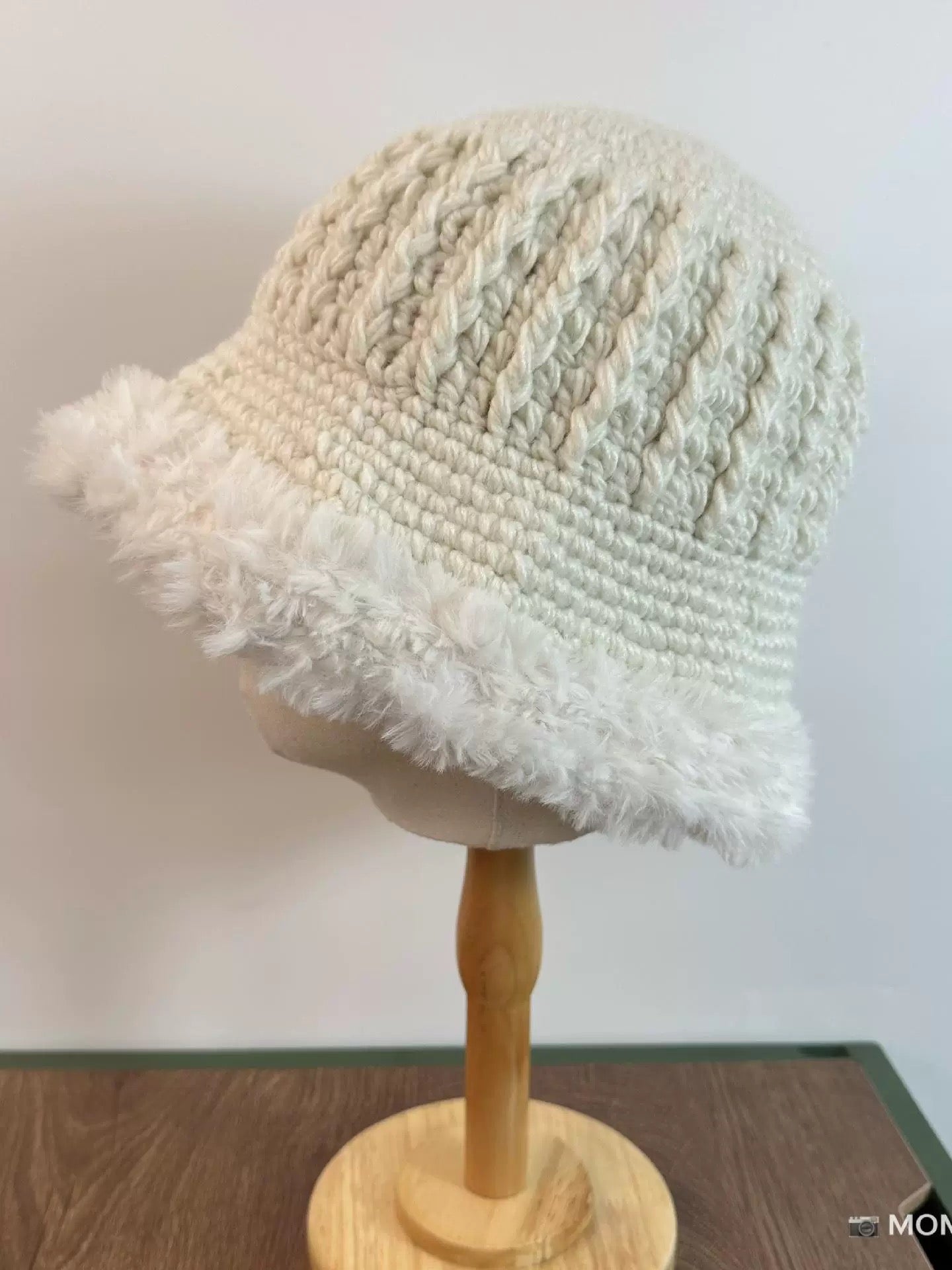 H20 White Mix Fur Knitted Hat