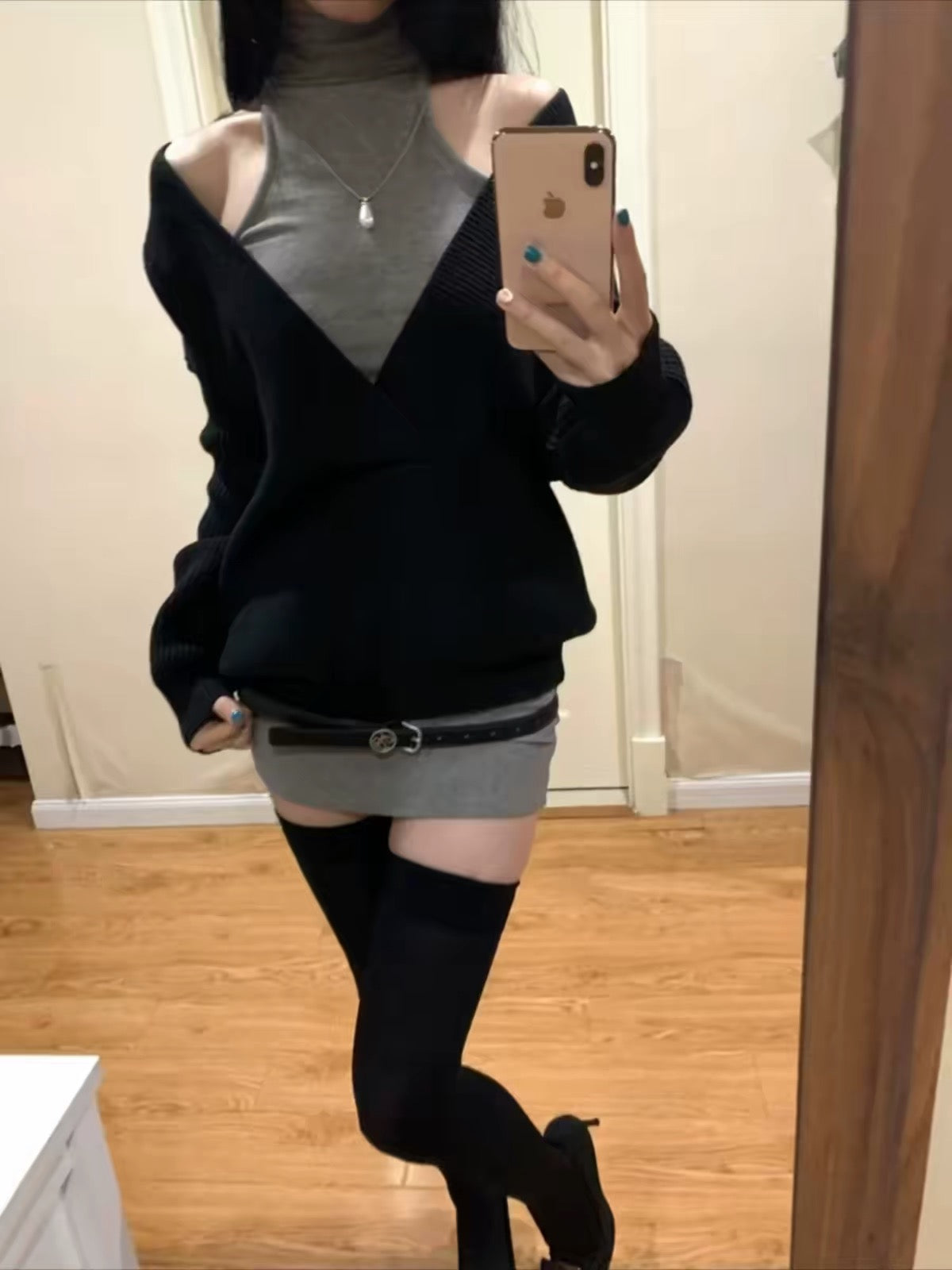 V Collar Black Grey Two Pieces Knitted Top