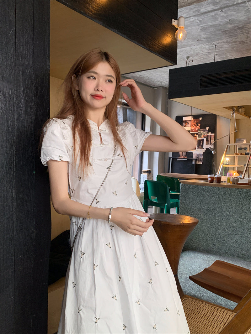 Traditional Collar White long dress (M)