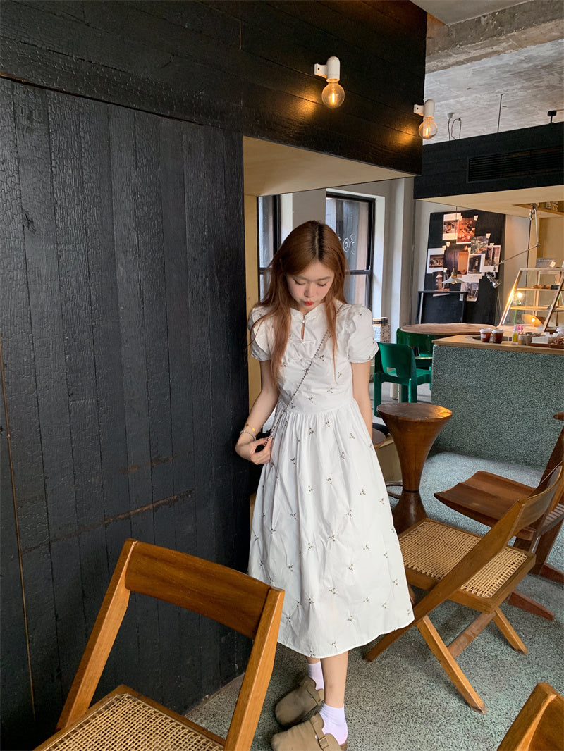 Traditional Collar White long dress (M)