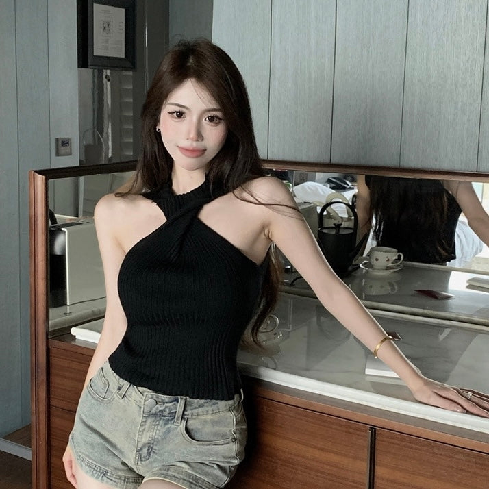 Halter Collar Sleeveless Knitted Top