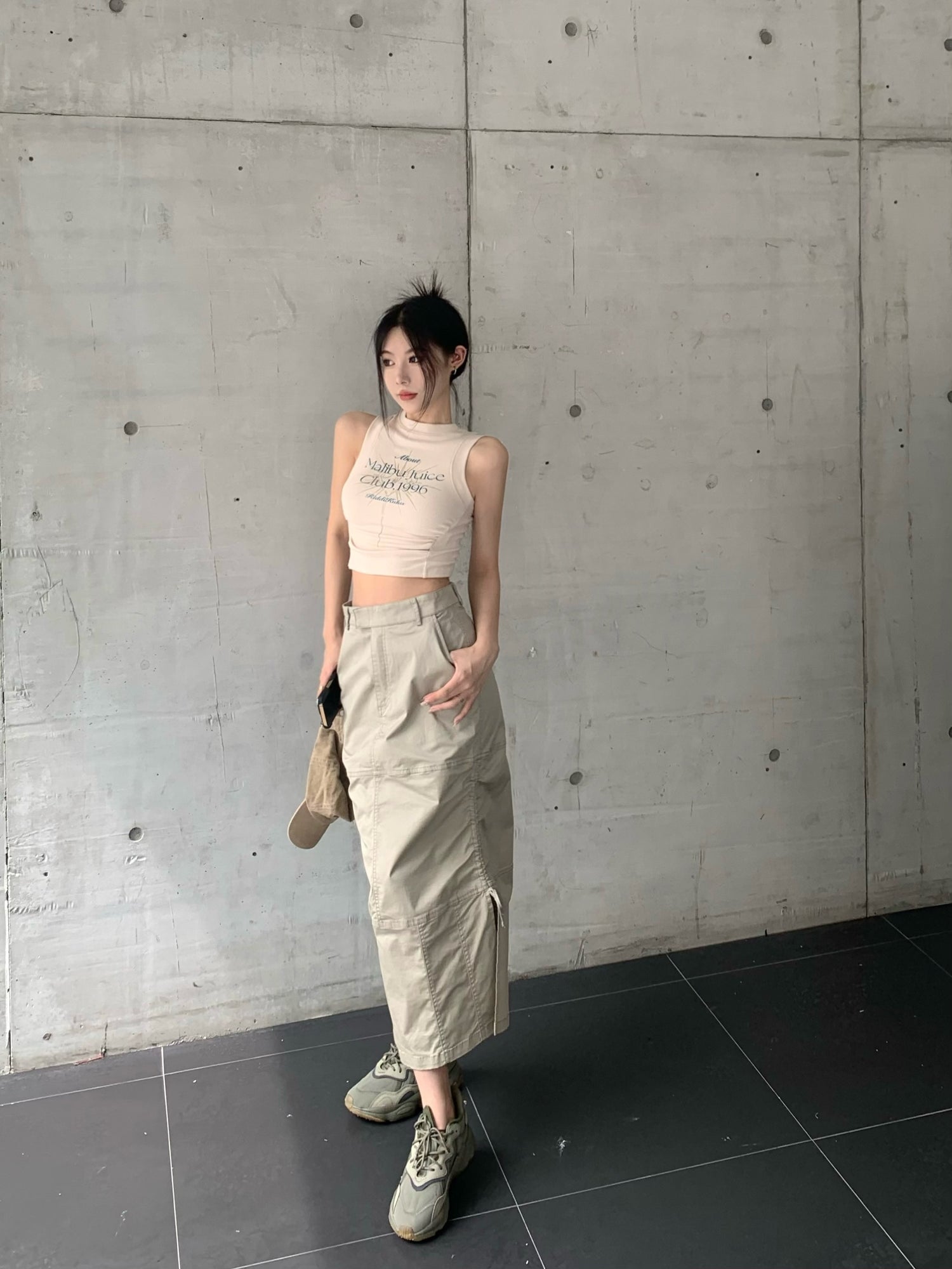 Middle Waist Cargo Long Skirt (S)