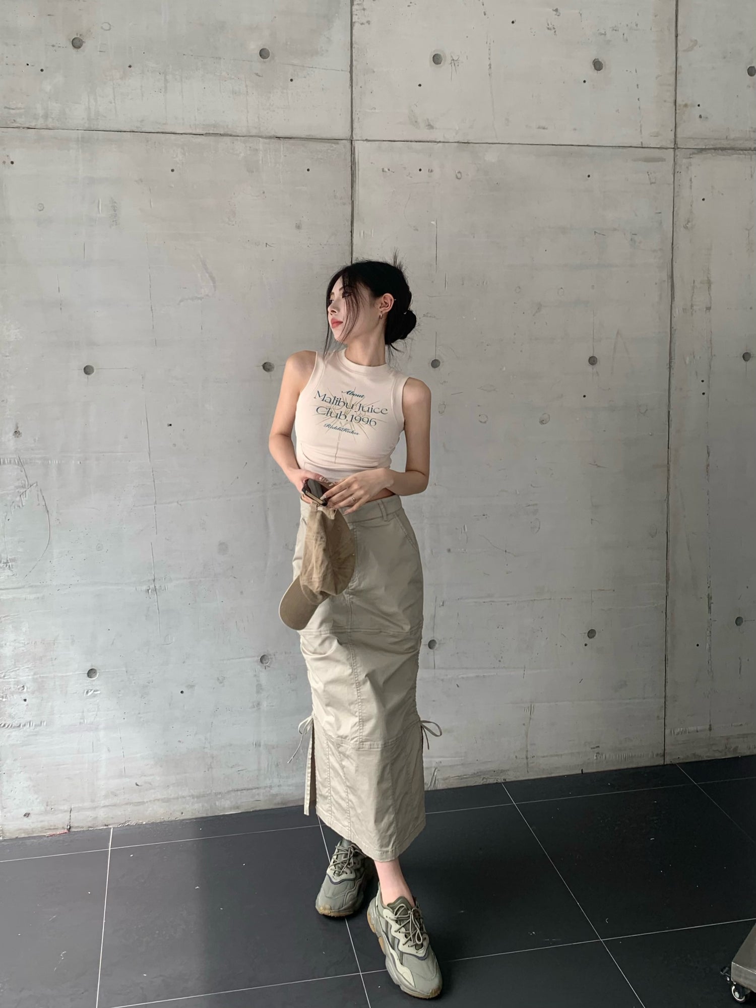 Middle Waist Cargo Long Skirt (S)
