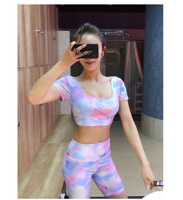 FT009 Rainbow Sportswear/ Yoga Short Pants Set - Hearts & Kisses