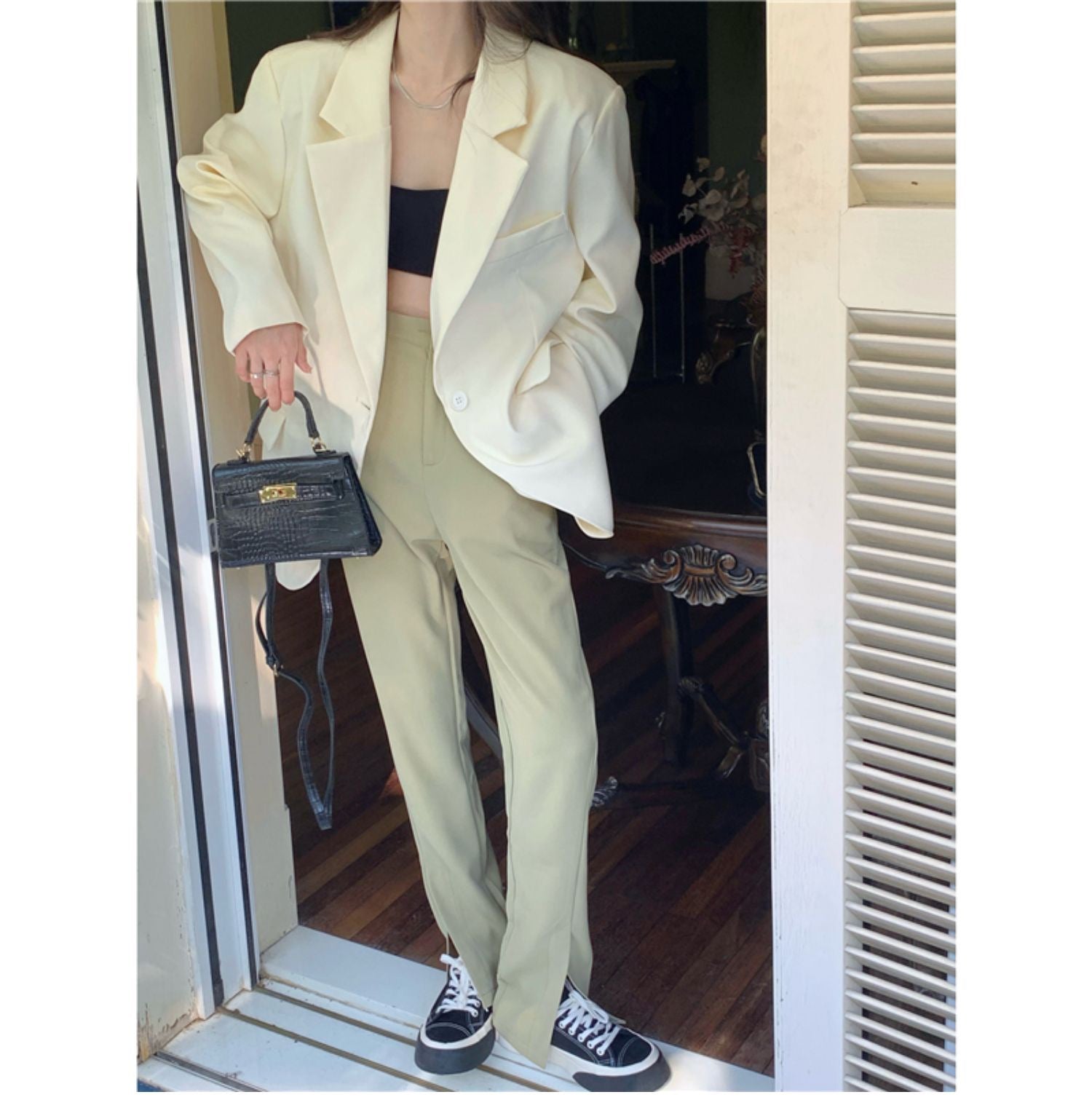 Aroe Blazer Outerwear