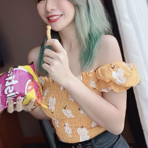 PF010 Floral Puff Sleeve Top - Hearts & Kisses