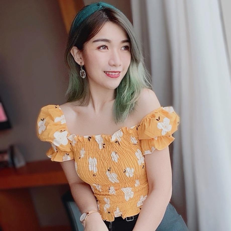 PF010 Floral Puff Sleeve Top - Hearts & Kisses