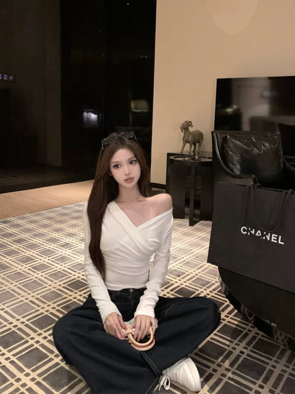 White Thin V Collar Long Sleeve Top
