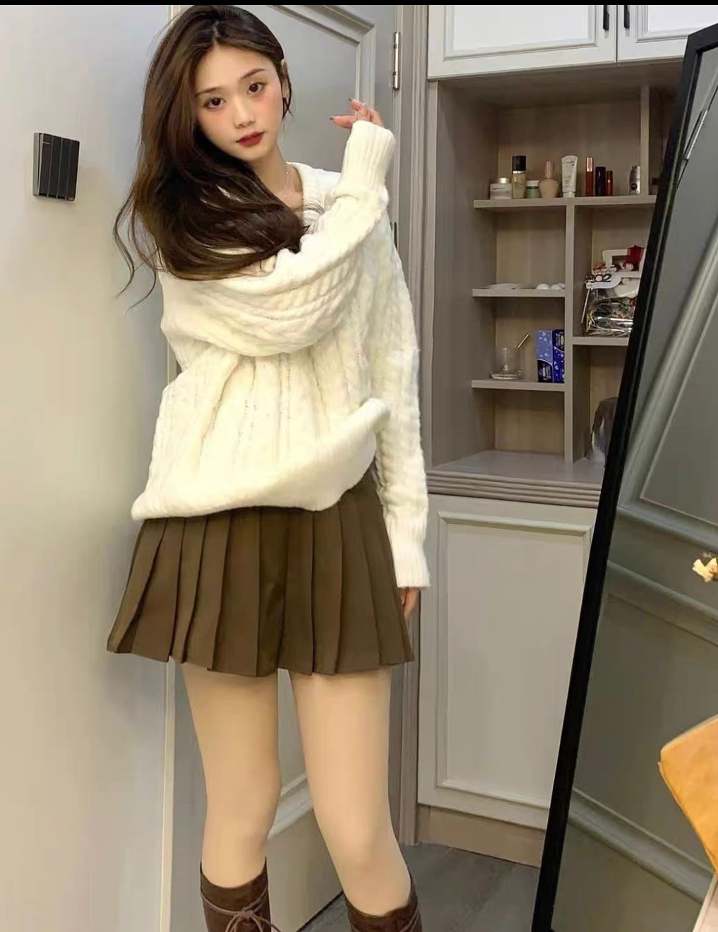 Beige V Collar Long Sleeve Knitted Top