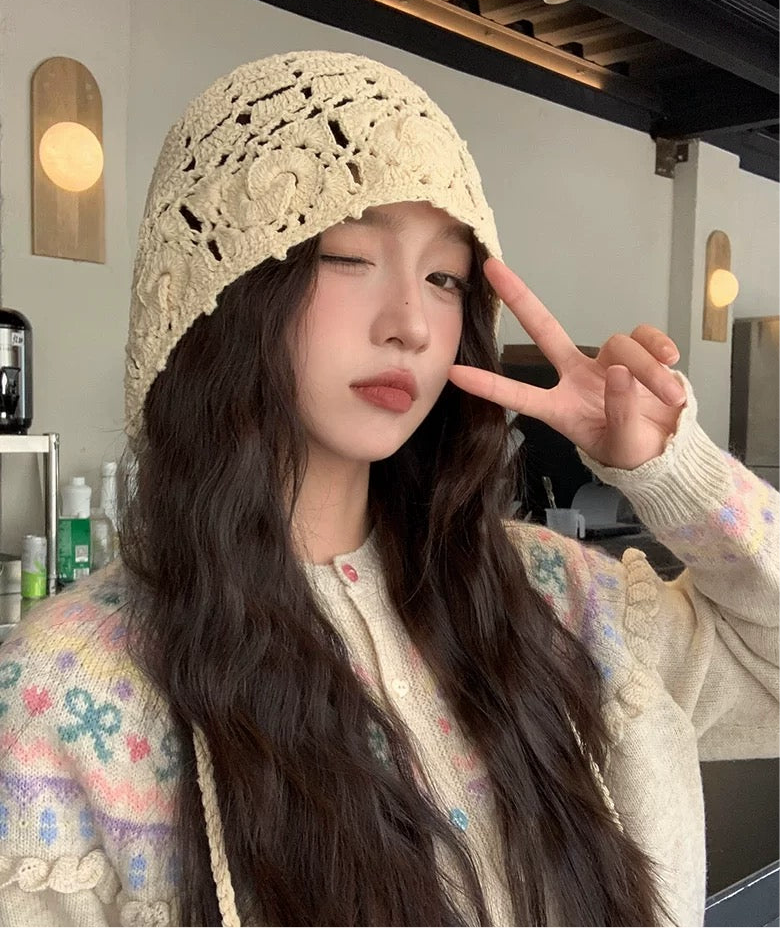 H34 Big Beige Strap Knitted Embroidery Hat