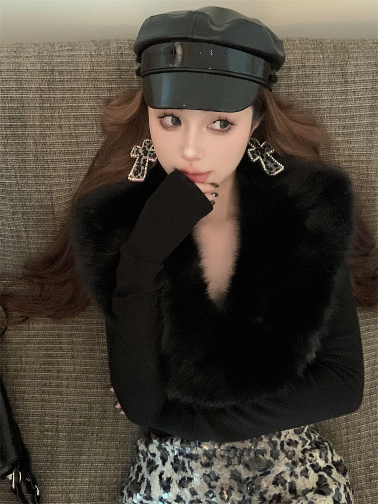 Furry Collar Knitted Long Sleeve Top (Black, White)