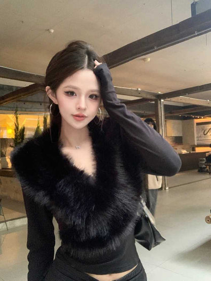 Furry Collar Knitted Long Sleeve Top (Black, White)