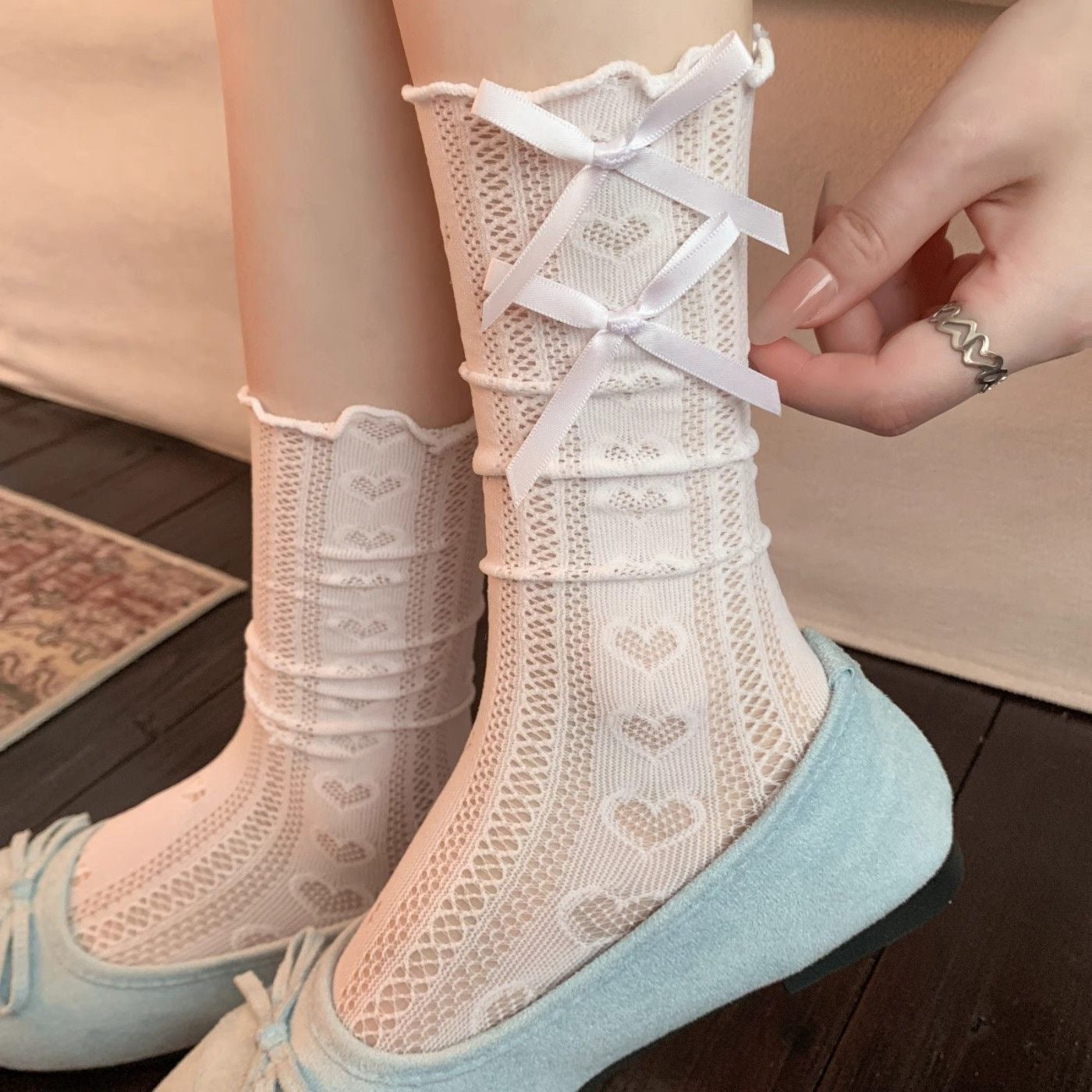 S015 Lacey Socks