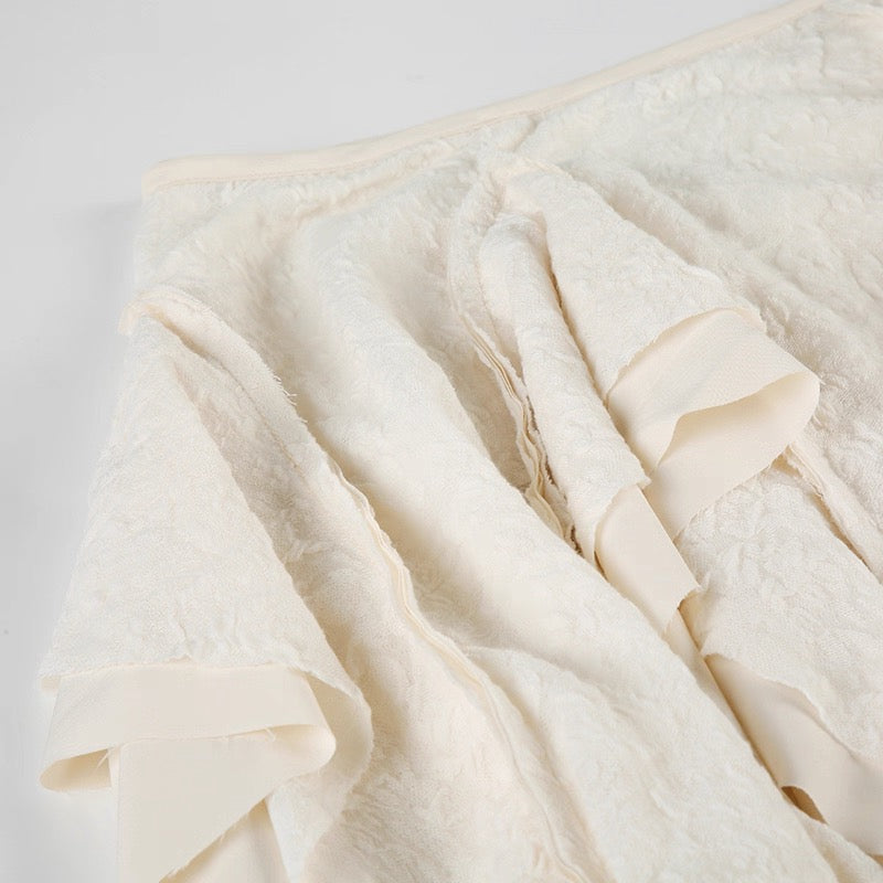 Creamy Unequal Mix Lace Long Skirt