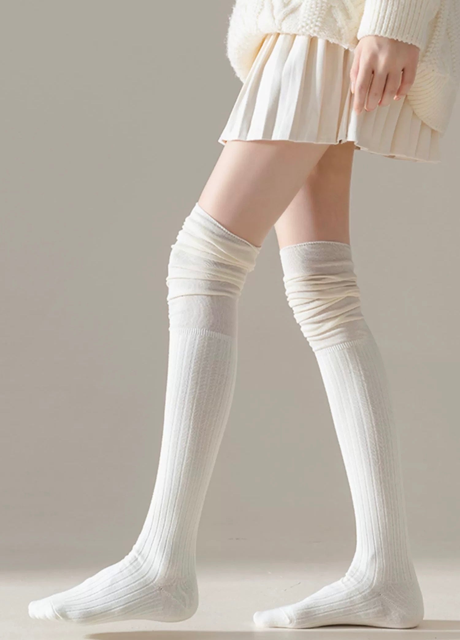 S002 High Knee Long Socks