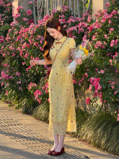 Red Button Yellow Cheongsam CD015 Long Dress (S, M）
