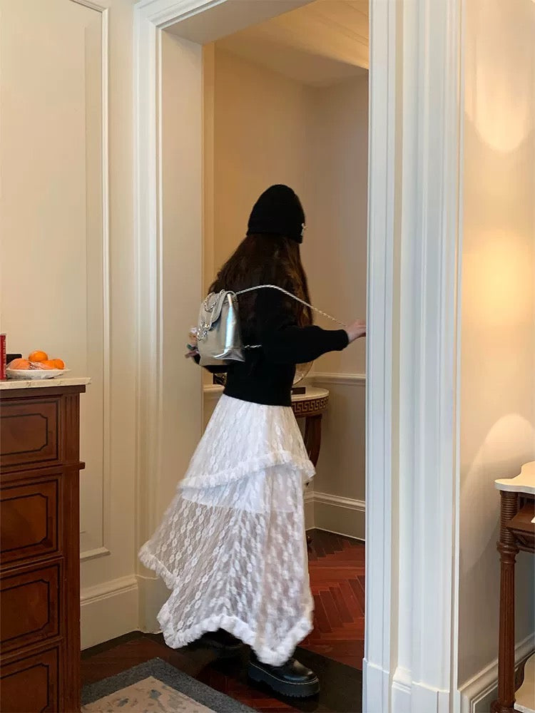 Unequal White Lacey Skirt With Lining