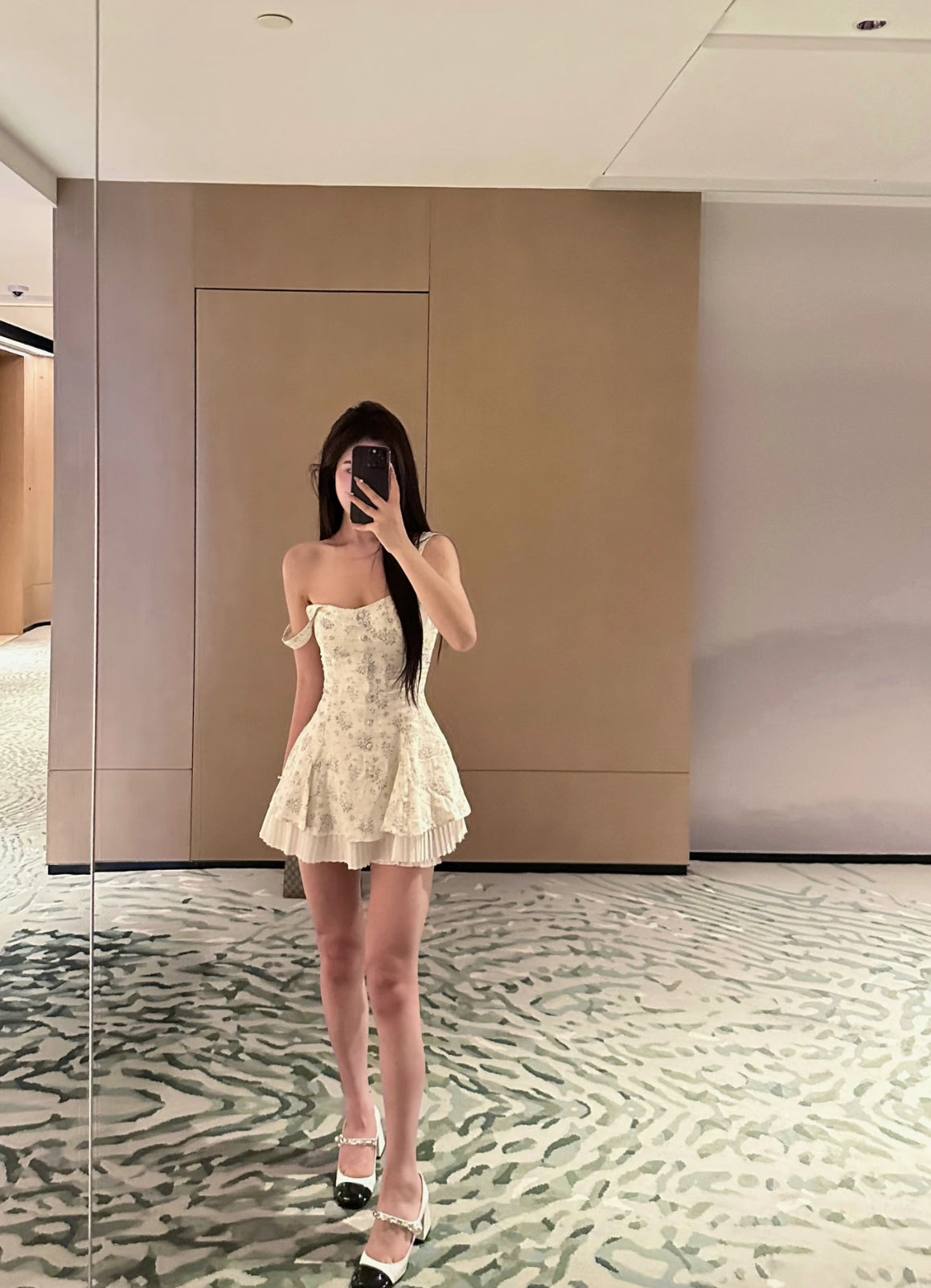 Mini Flo Pleated Dress (S)