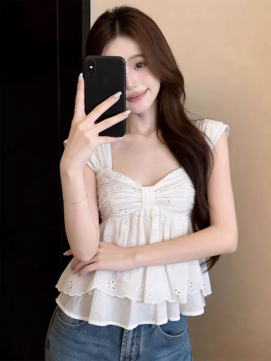 Embroidery Sleeveless Top
