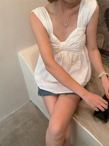 Embroidery Sleeveless Top