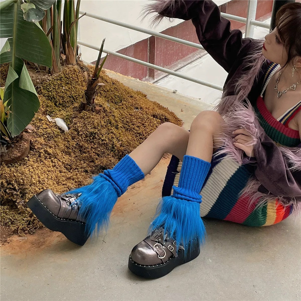 S018 Colour Bottom Furry Midi Socks