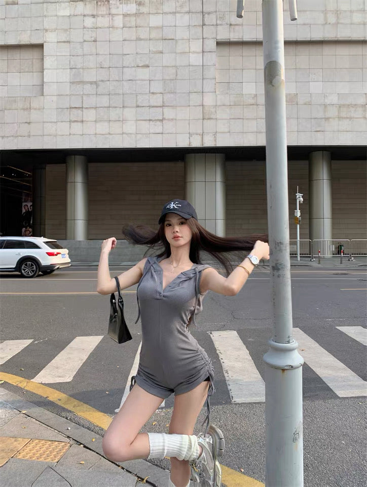 Sleevless Hat Romper (Black,Grey)