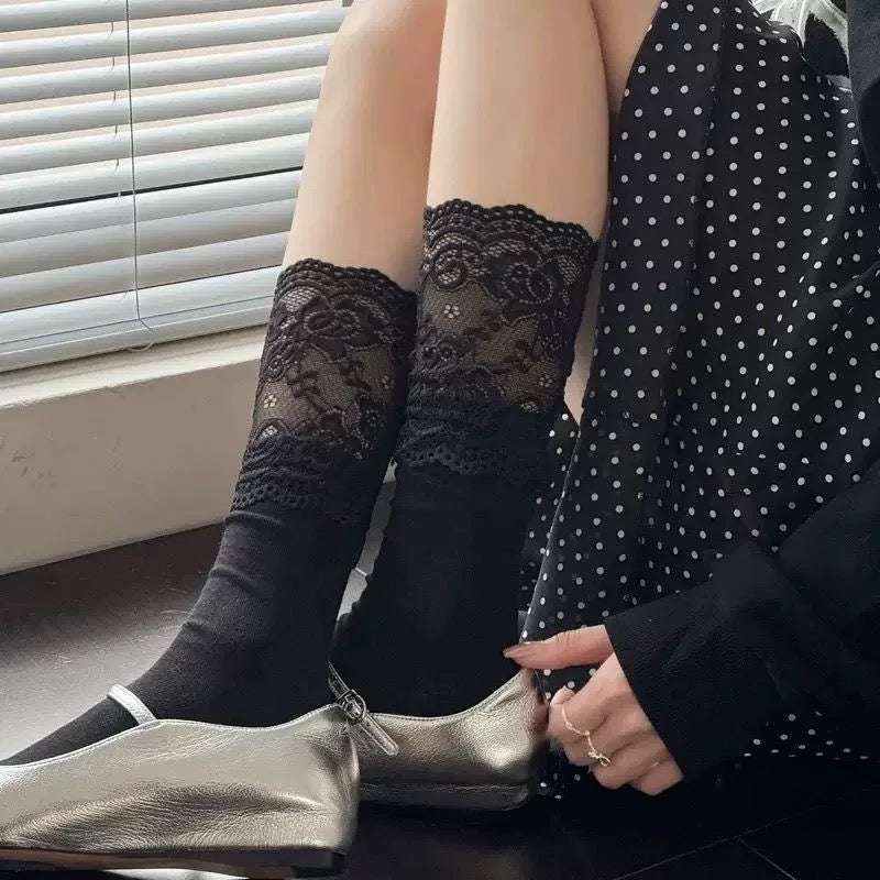S005 Laces Short Socks