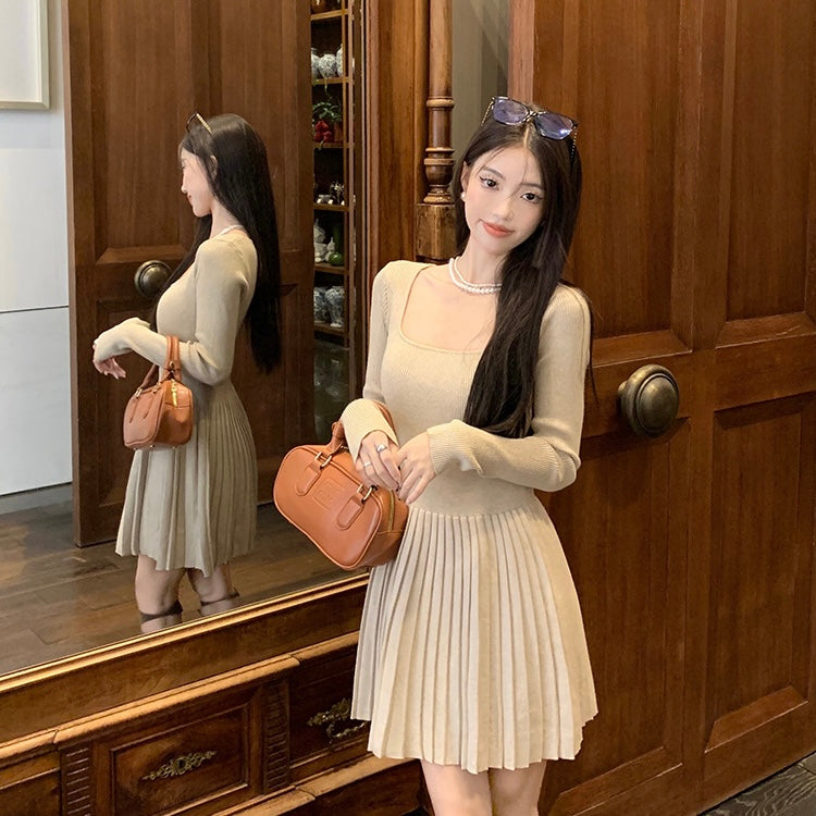 Knitted Long Sleeve Pleated Dress