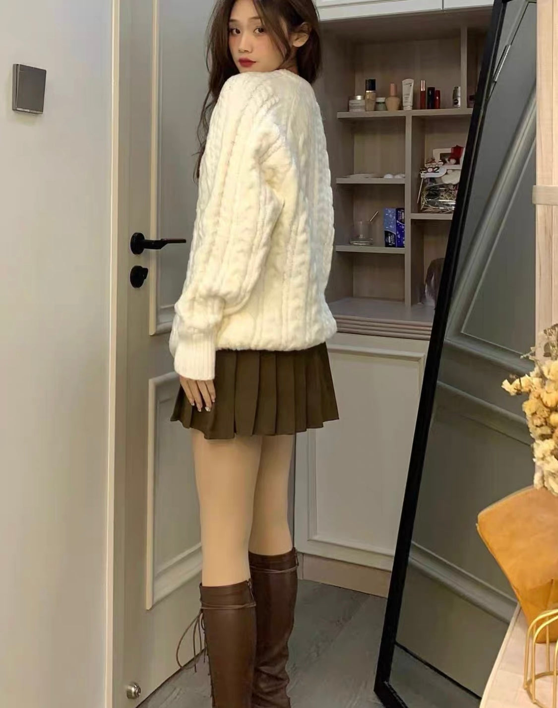 Beige V Collar Long Sleeve Knitted Top