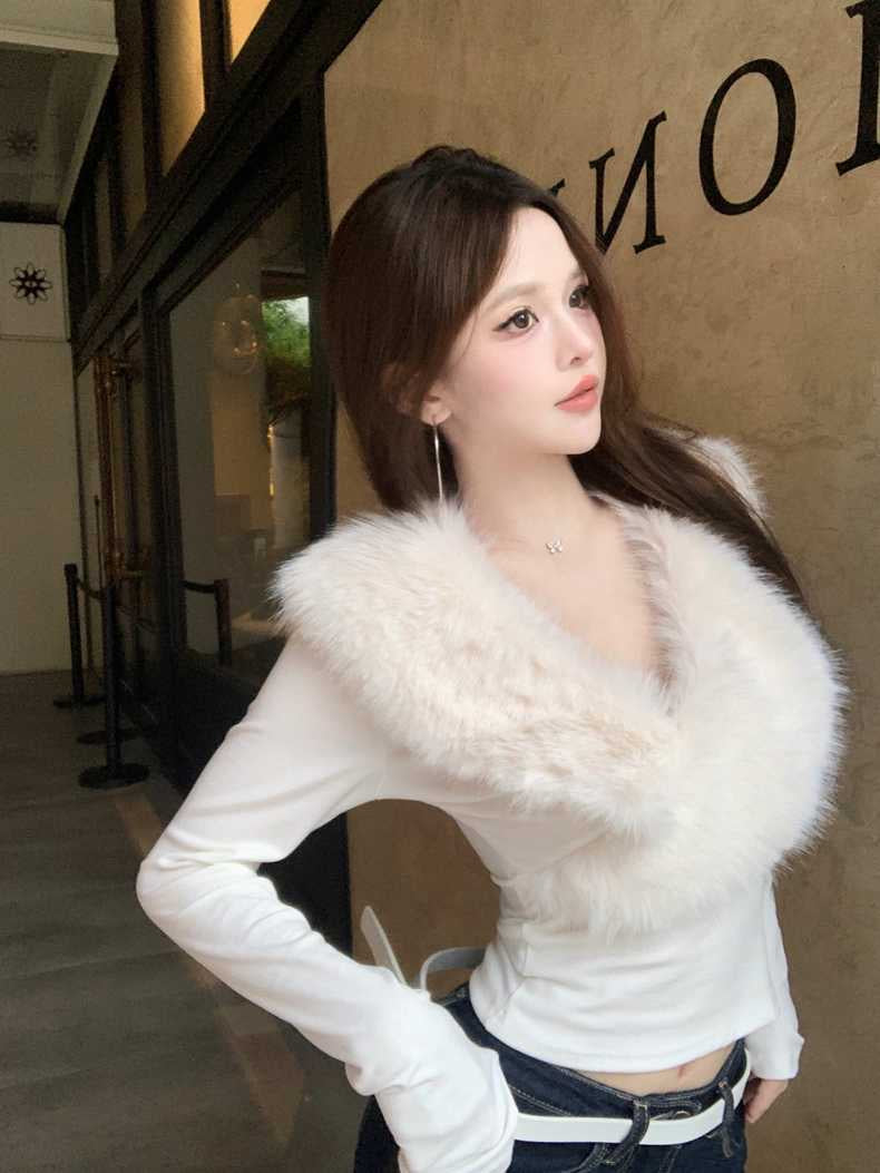 Furry Collar Knitted Long Sleeve Top (Black, White)