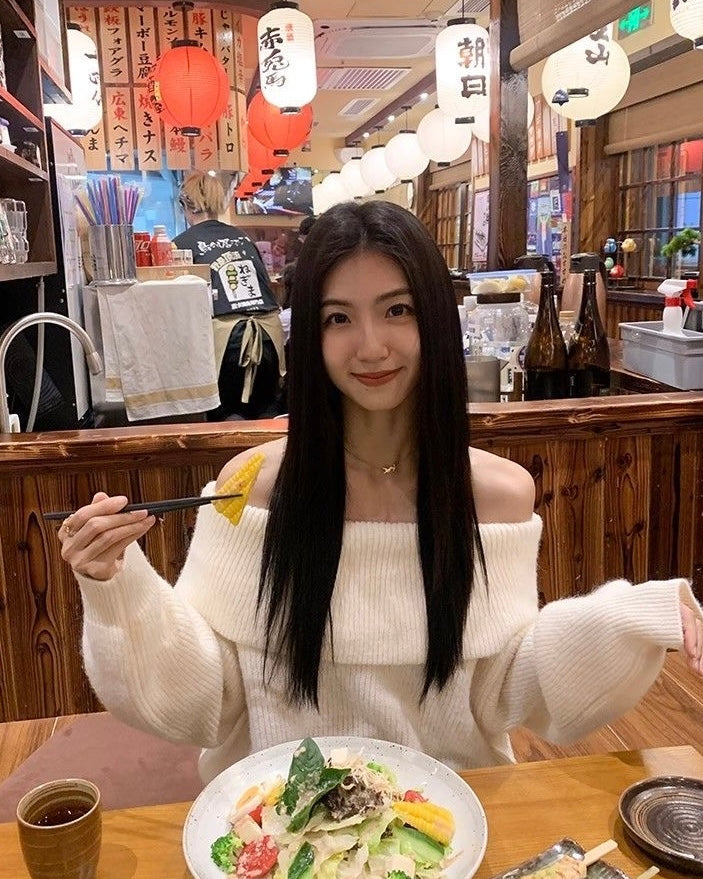 Off Shoulder Cream Long Sleeve Knitted Top